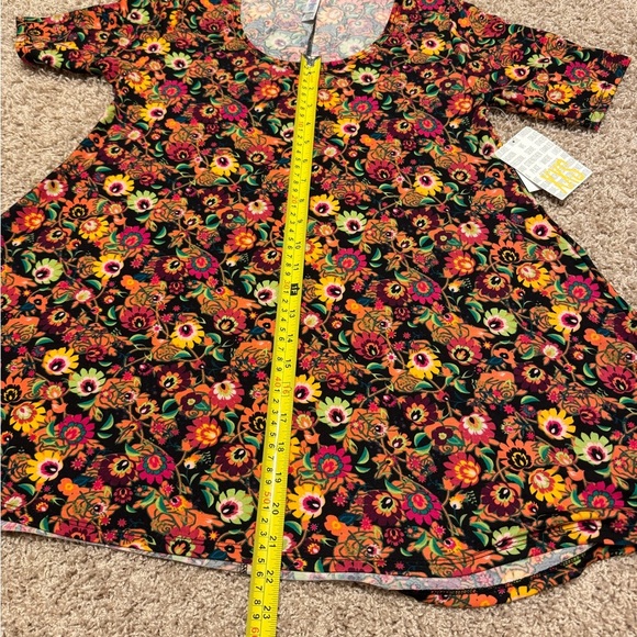 LulaRoe PERFECT TEE Scoop Neck Orange Green Red Floral Swing Tunic Sz XXS - Picture 4 of 7